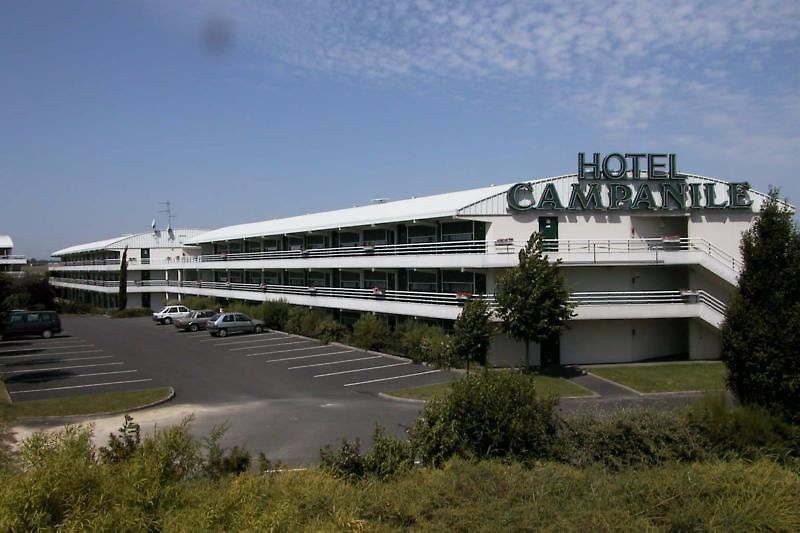 Hotel Campanile Poitiers - Site Du Futuroscope Chasseneuil-du-Poitou Exterior foto